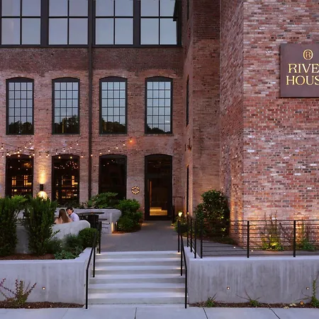 Rivet House Hotel